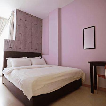 Comma Hotel Bandar Saujana Putra Экстерьер фото