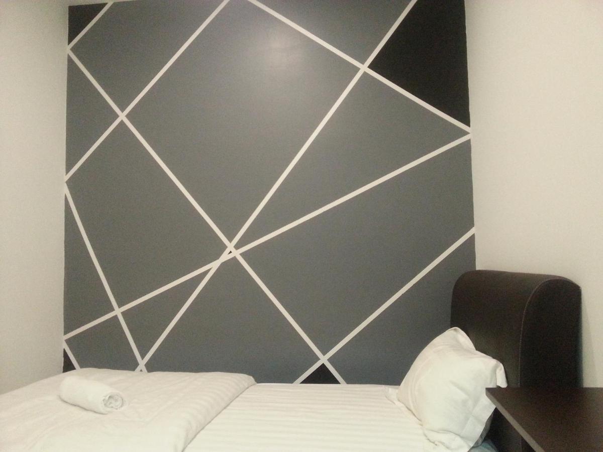 Comma Hotel Bandar Saujana Putra Экстерьер фото
