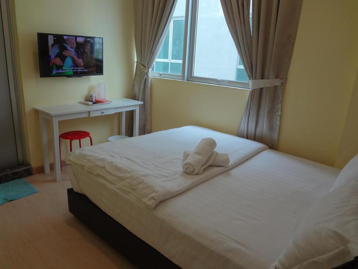 Comma Hotel Bandar Saujana Putra Экстерьер фото