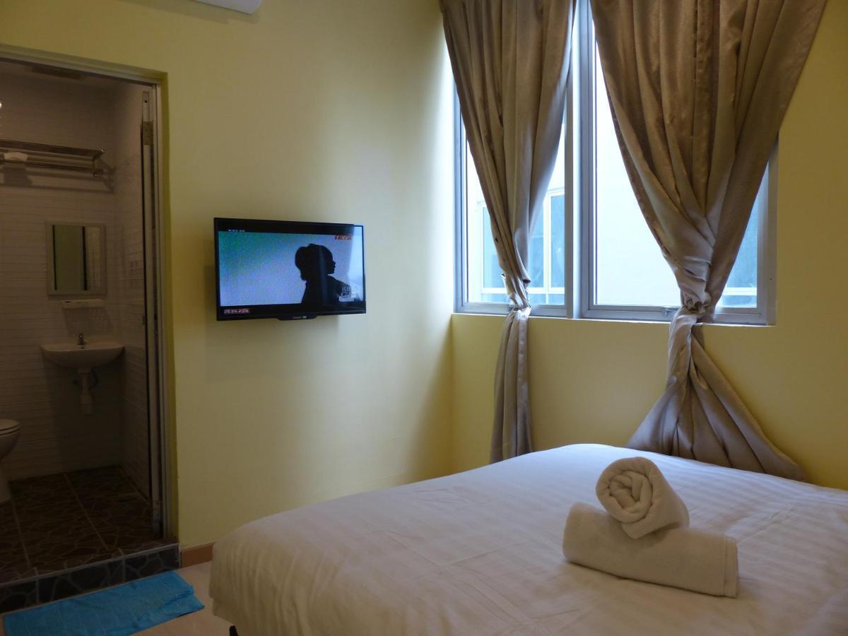 Comma Hotel Bandar Saujana Putra Экстерьер фото