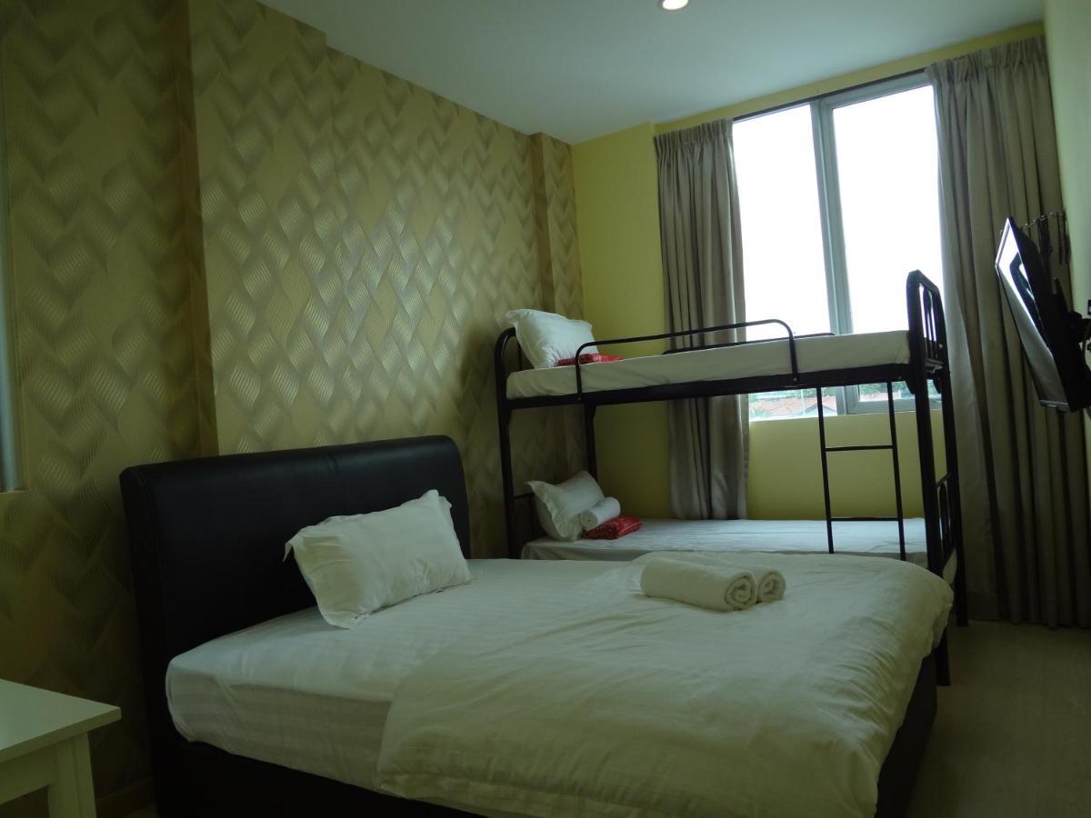Comma Hotel Bandar Saujana Putra Экстерьер фото