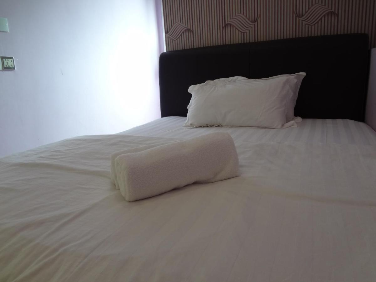 Comma Hotel Bandar Saujana Putra Экстерьер фото