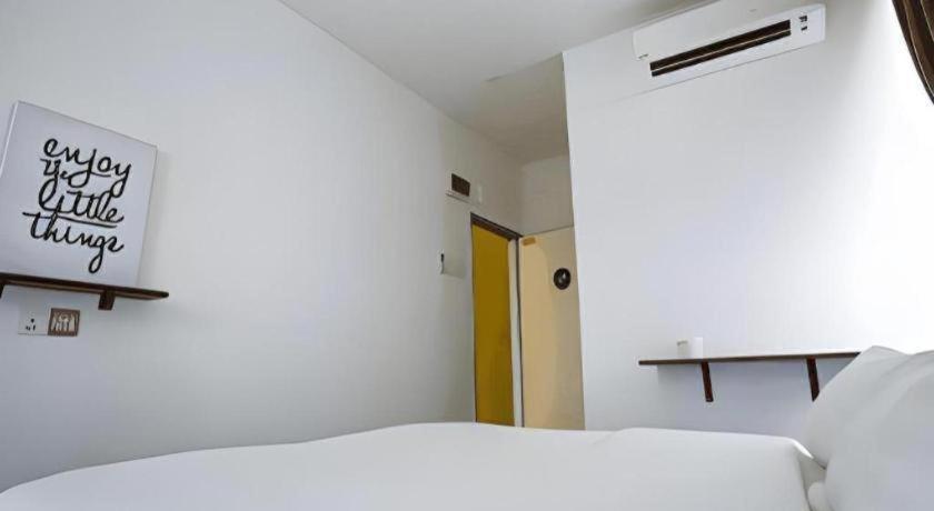 Comma Hotel Bandar Saujana Putra Экстерьер фото