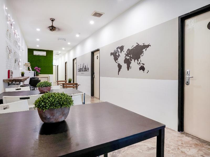 Comma Hotel Bandar Saujana Putra Экстерьер фото